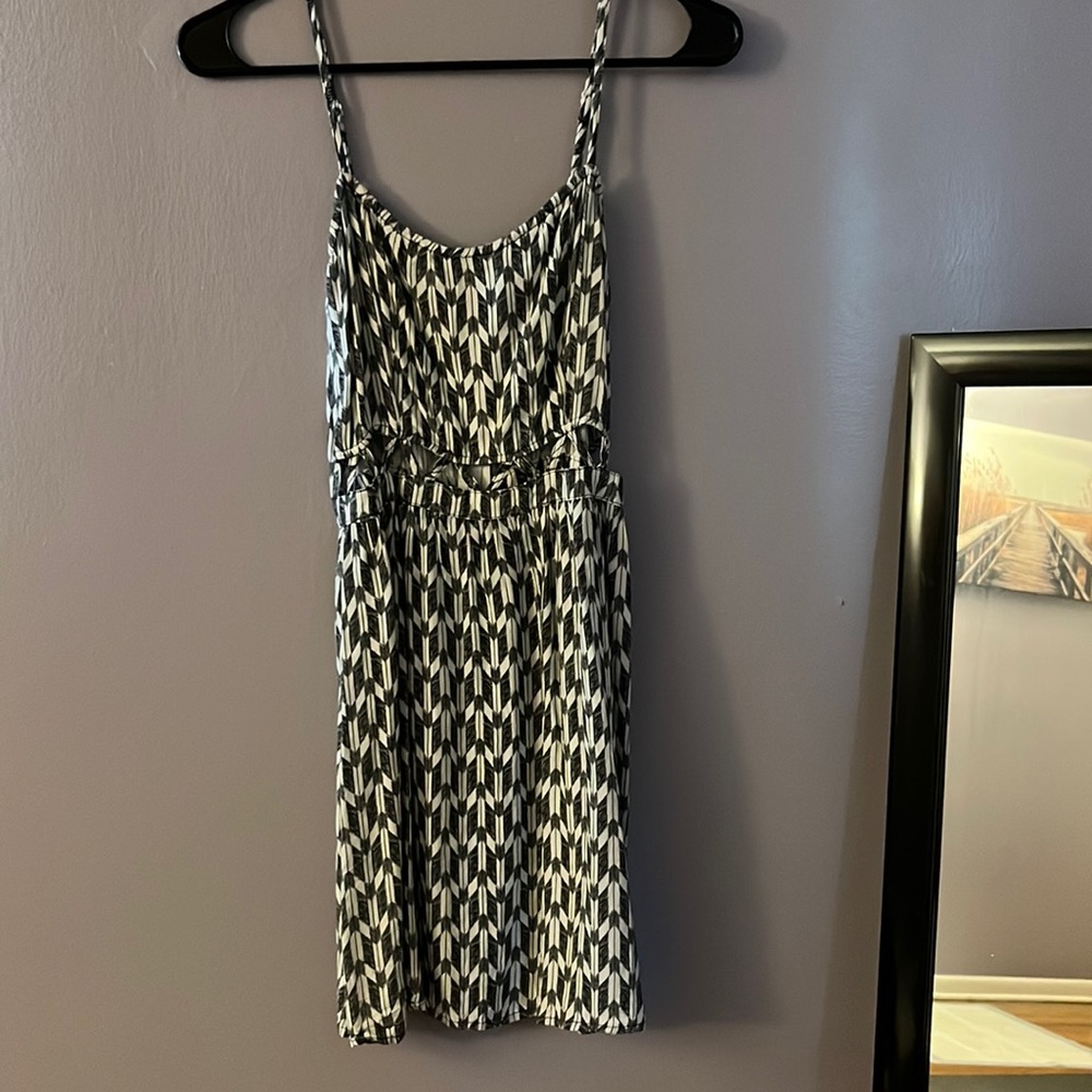 Short Dress with adjustable spaghetti straps. Divided by H&M Women’s Size 6